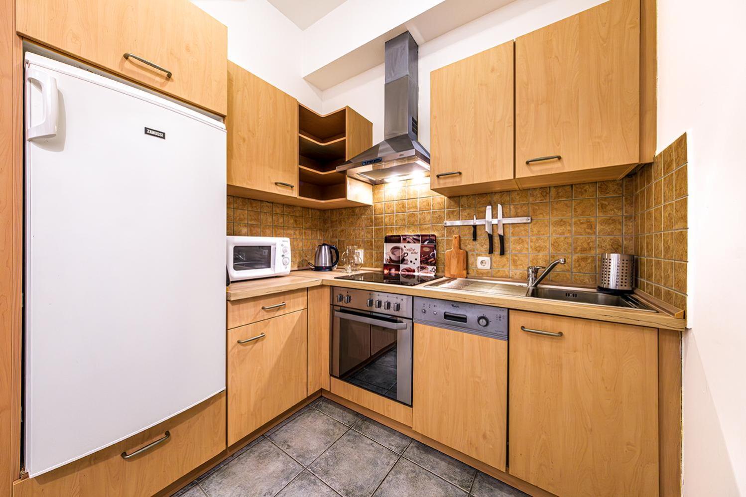 At The Synagogue - Jewish Quarter Apartment *