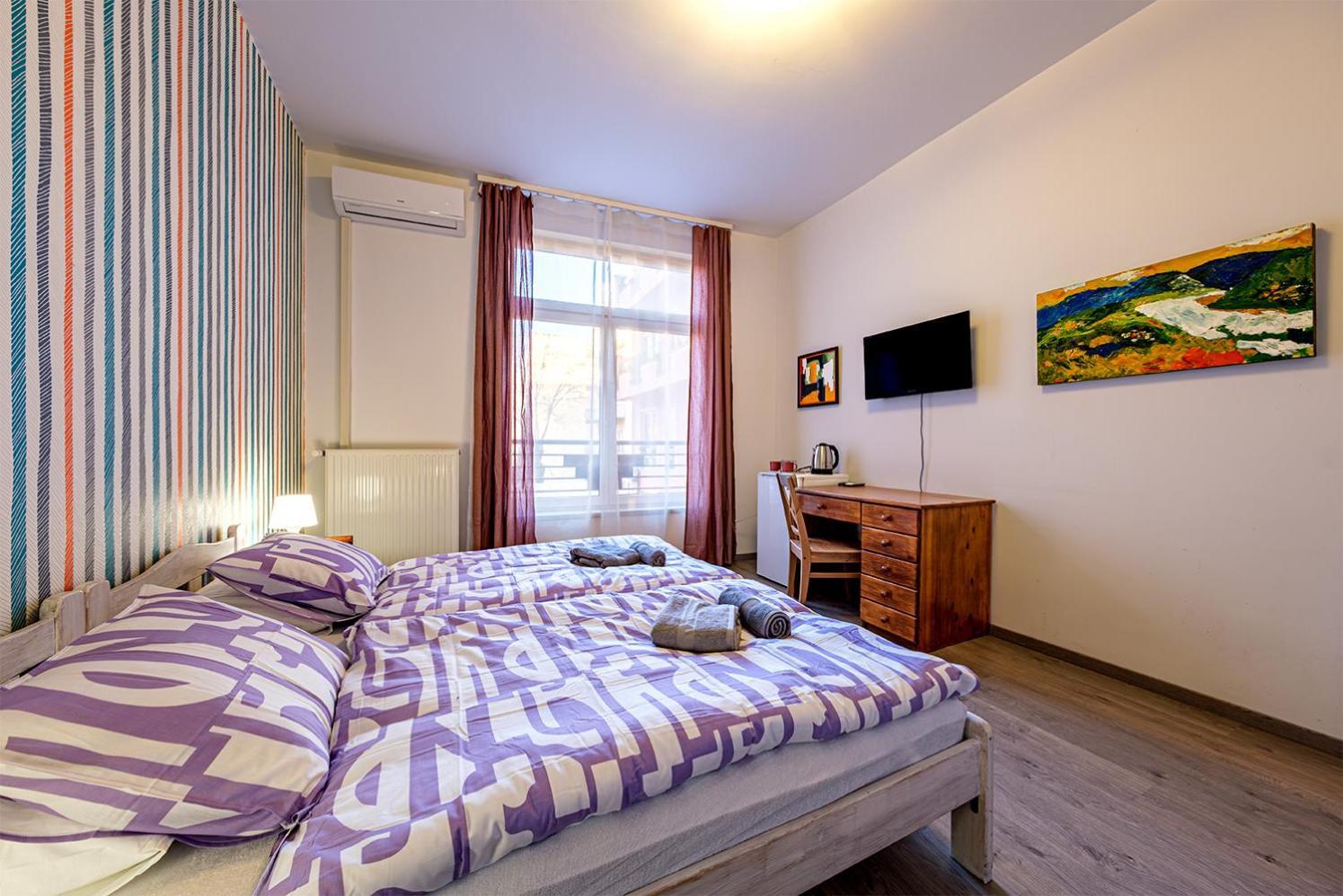 At The Synagogue - Jewish Quarter Apartment *